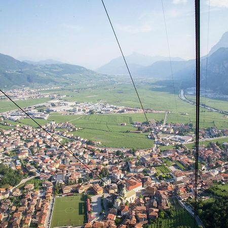 Ai Spiazzi Hotell Mezzocorona Exteriör bild