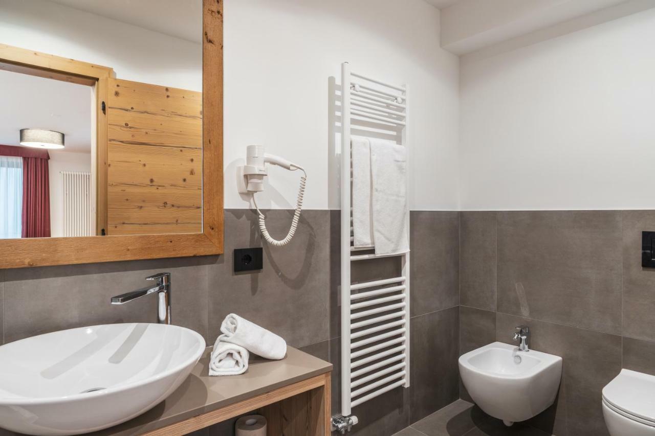 Ai Spiazzi Hotell Mezzocorona Exteriör bild