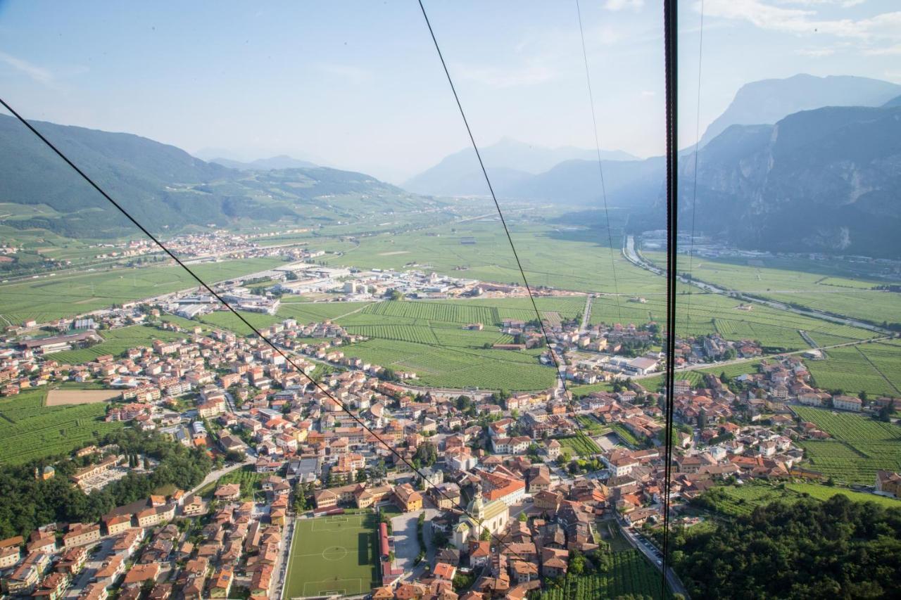 Ai Spiazzi Hotell Mezzocorona Exteriör bild